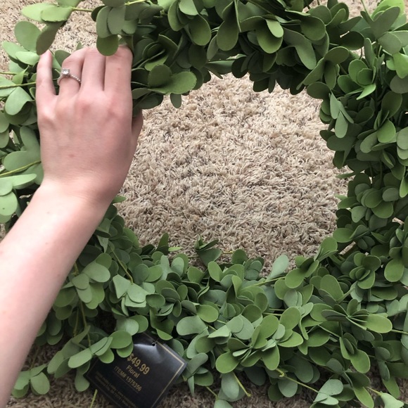 NWOT Hobby Lobby Floral Wreath with Foam Leaf Pattern (tag detached) 💐 - Picture 4 of 8